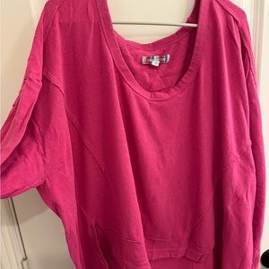 uo split hem long sleeve tee